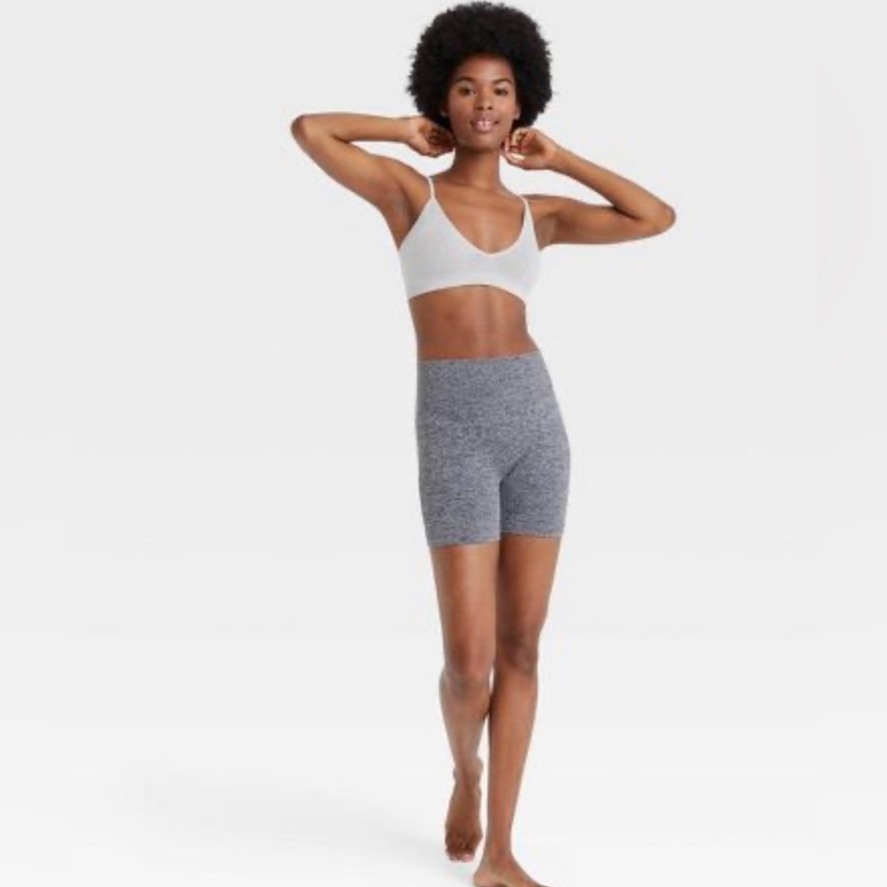NWT GRAY RIBBED BIKER SHORTS